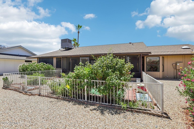 40-web-or-mls-W Foxfire Dr-1706-040
