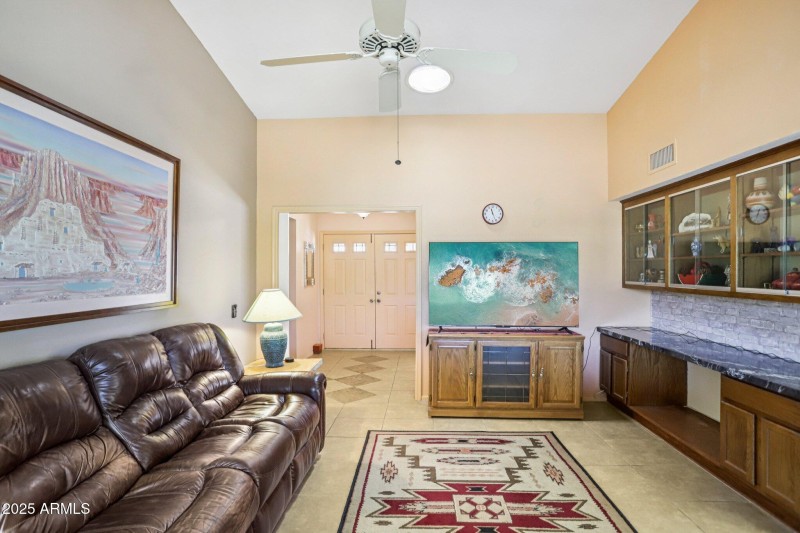 9-web-or-mls-W Foxfire Dr-1706-009