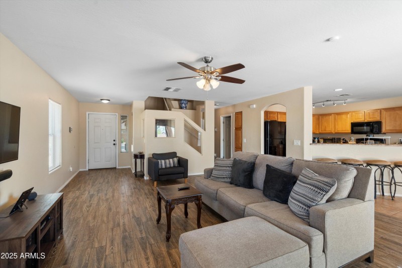 06-Family Room