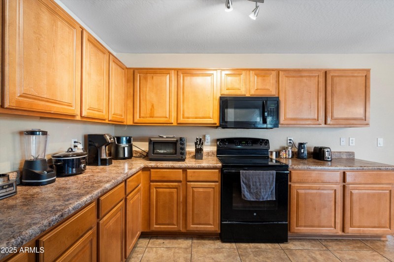 11-Kitchen