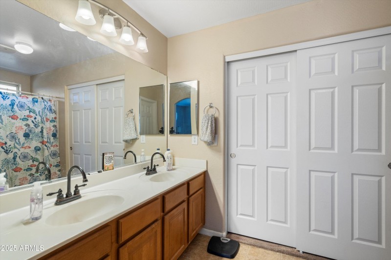 25-Primary Bathroom