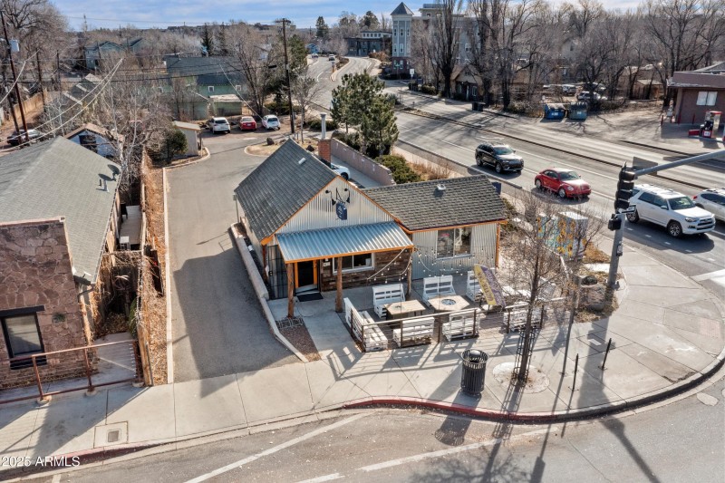 218 S San Francisco Street