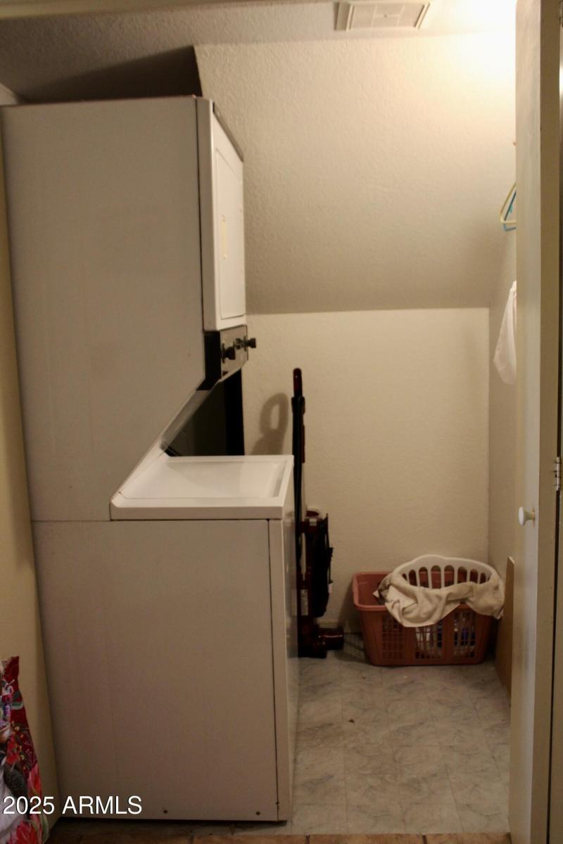 Laundry/storage