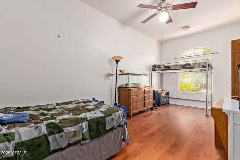 Bonus Room/Bedroom 4