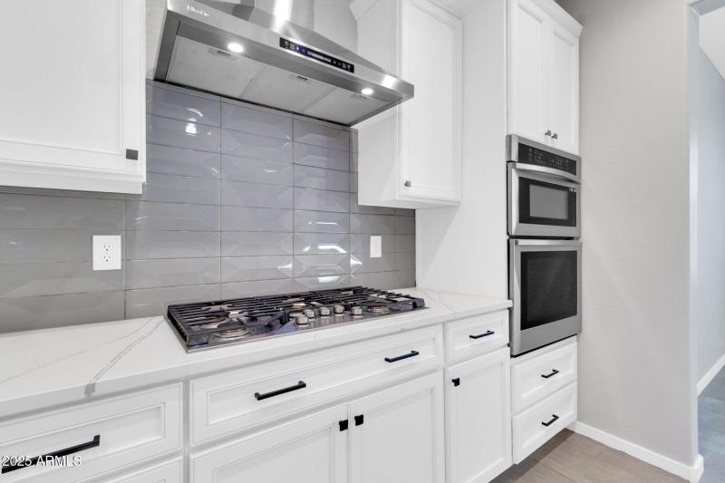 Gas Cooktop, Wall Oven, Built-In Micro