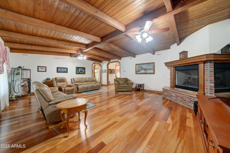 424 E Lehi-34