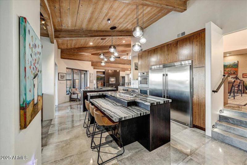 Flowing Layout into Kitchen