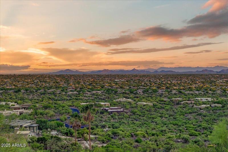 Expansive Desert & Mountain Views
