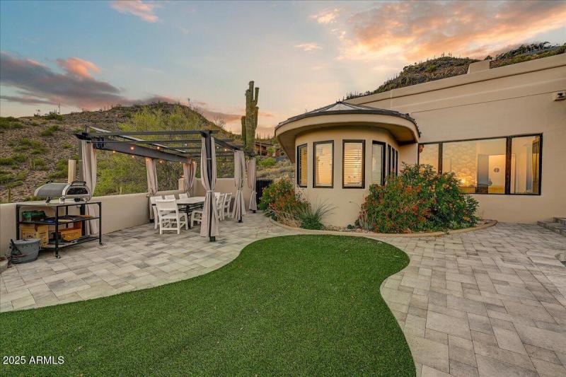 Grill & Dine in Style Outdoors