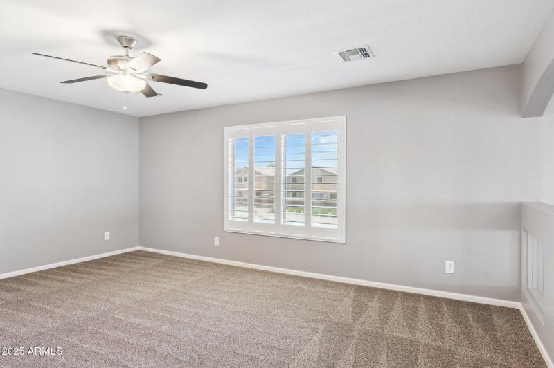 29-web-or-mls-20226-n-madison-dr