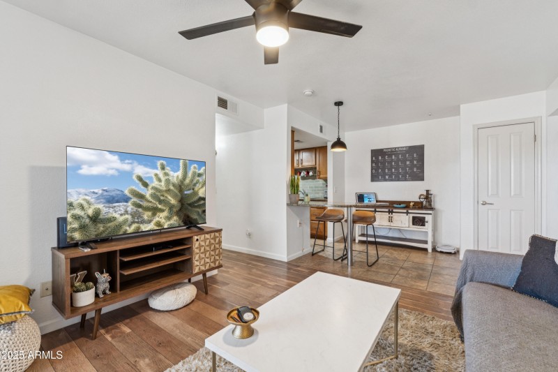 Living Room 03