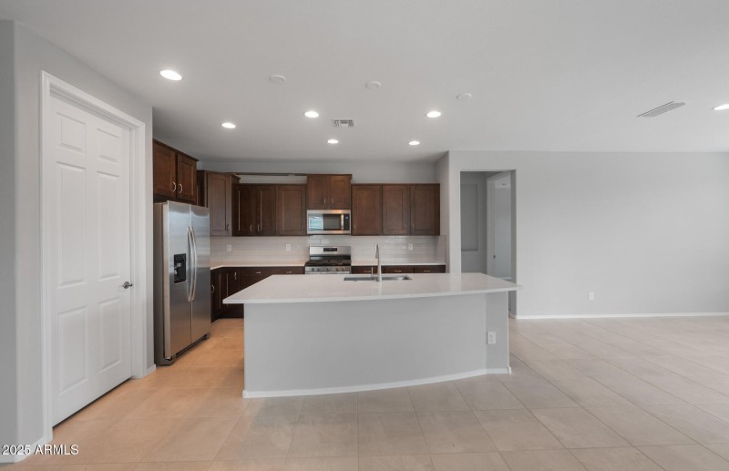 Kitchen and Cafe