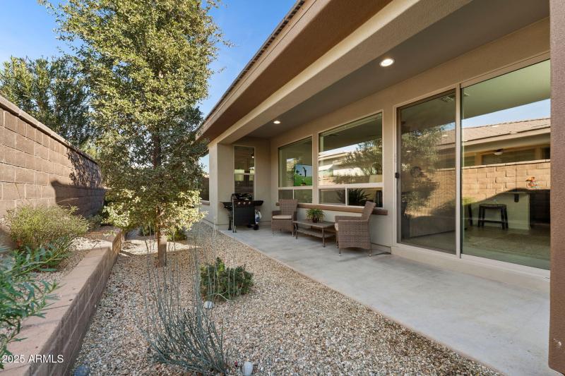 011__678 E Cobble Stone Dr