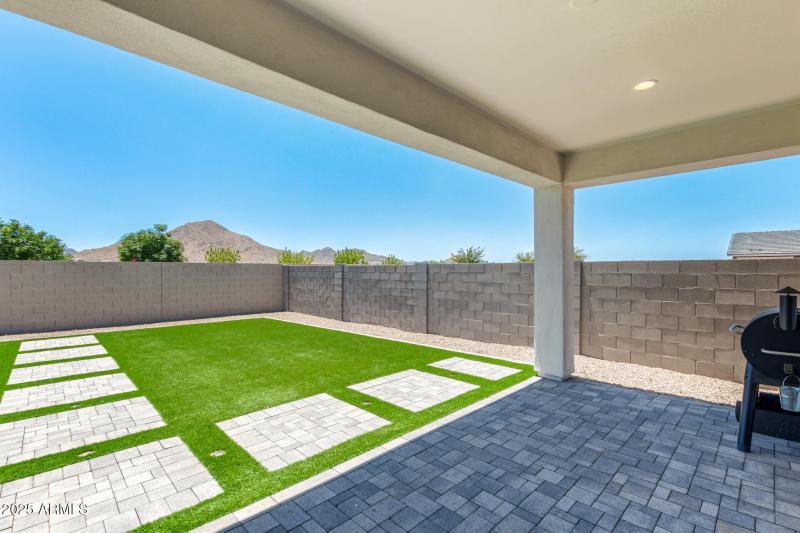 Luxurious covered patio pavers