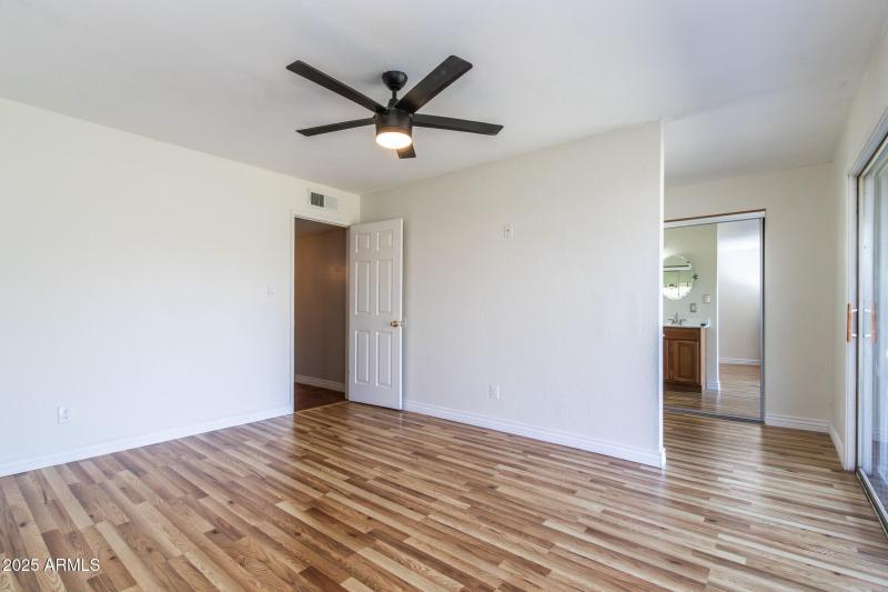 Primary Suite & Bath