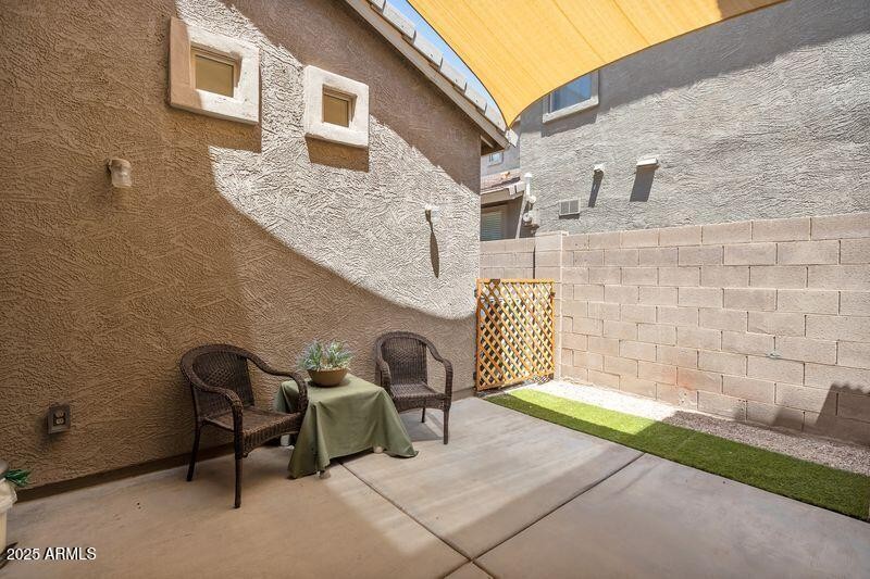 CENTER COURTYARD 1