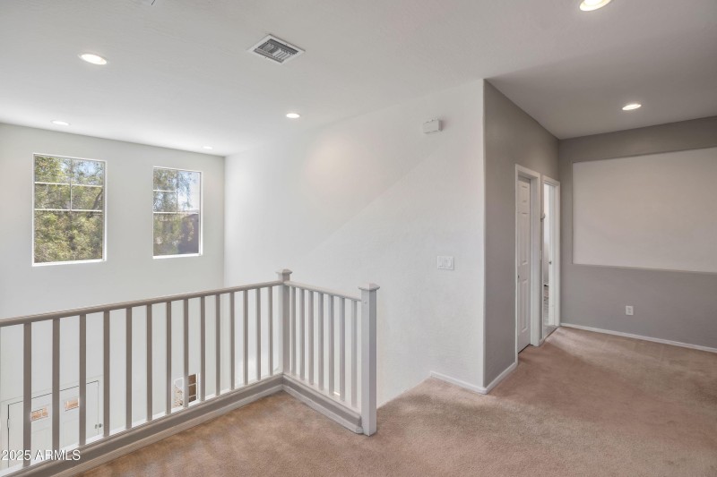 UP LOFT 2