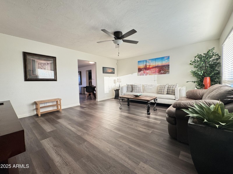 DF5B5823-B95E-46C8-8003-2EAB788FF67C_1_2