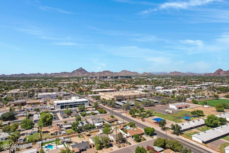 1940 E Indianola Ave-4