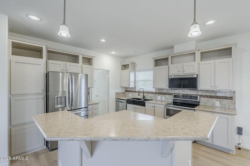 25-web-or-mls-Apache-25