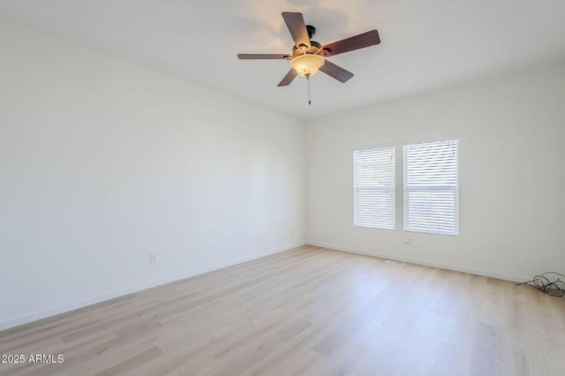 27-web-or-mls-Apache-27