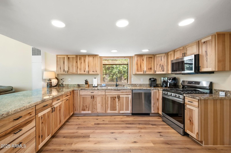 6-Kitchen
