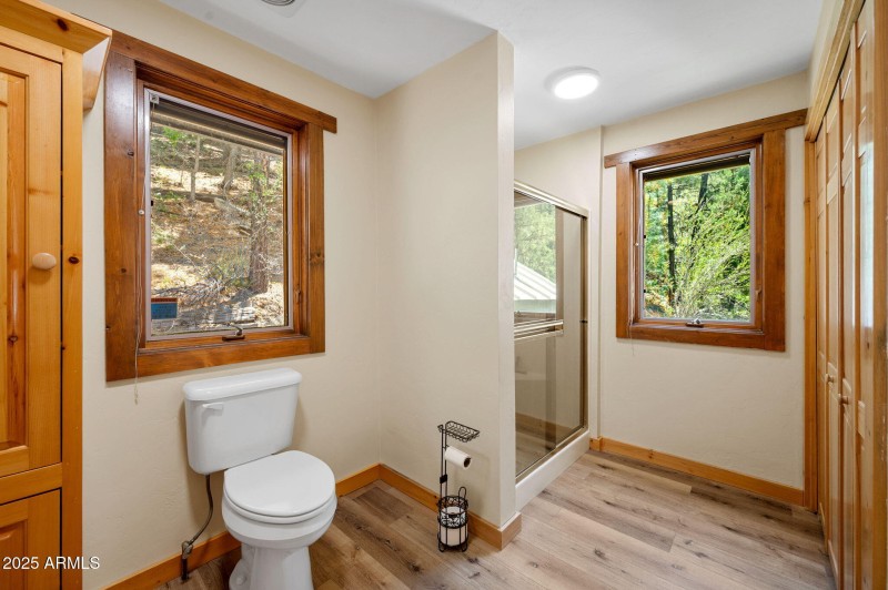 25-Primary Bathroom and Laundry