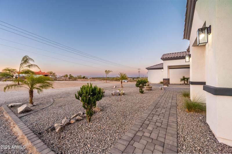 8017 S 143rd Ave Goodyear AZ 85338-6