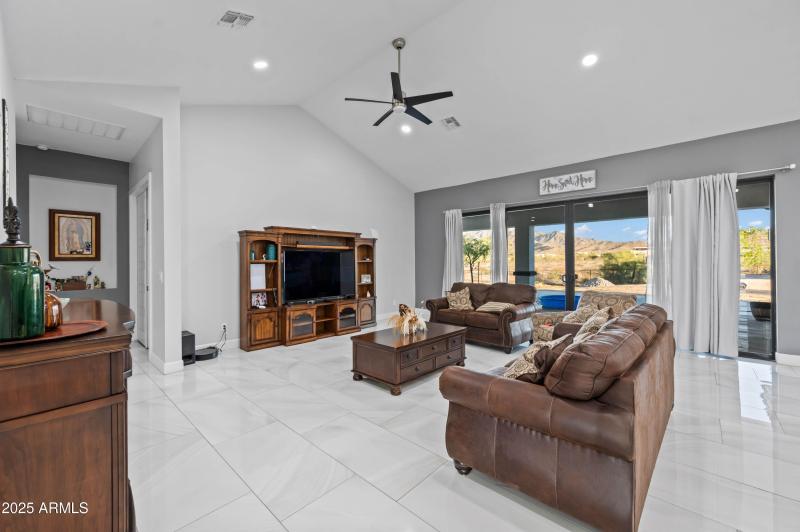 8017 S 143rd Ave Goodyear AZ 85338-96