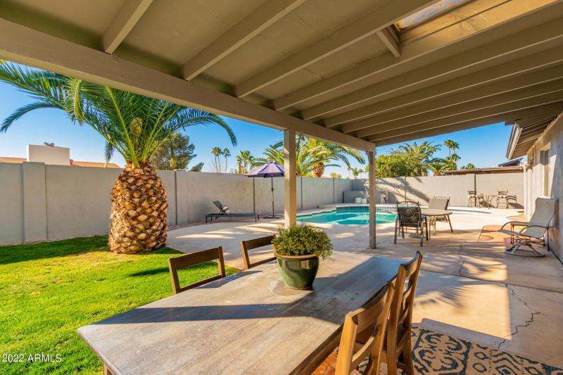 5337 E Gelding Back yard showing pool