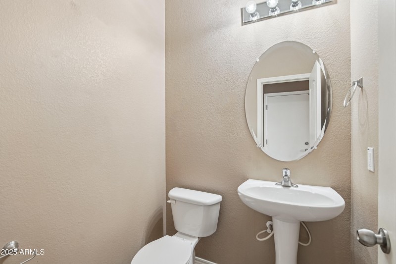 15-print-N Evergreen St-2106-015