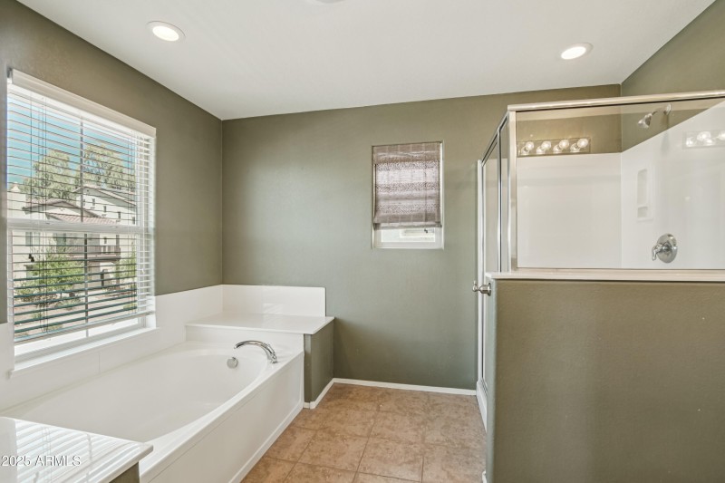 21-print-N Evergreen St-2106-021