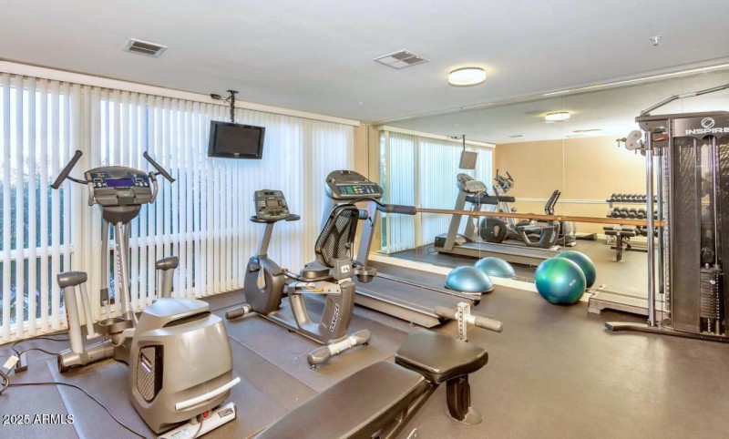 WORK OUT ROOM
