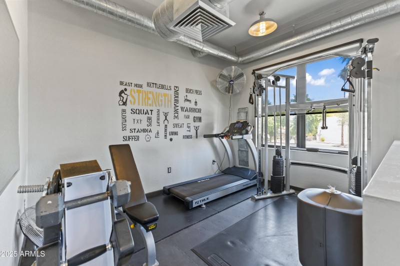 914 E Osborn #208-35