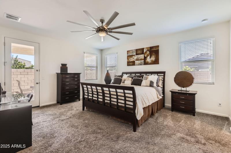 7665 W Fetlock Trail - MLS Sized - 013 -