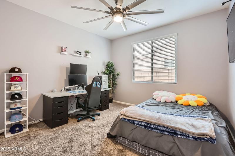 7665 W Fetlock Trail - MLS Sized - 025 -