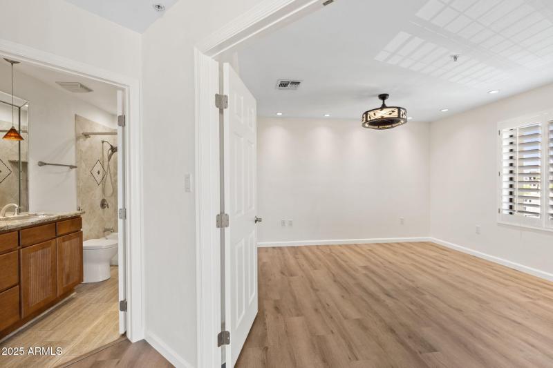 CLOSE TO HALL BATHROOM