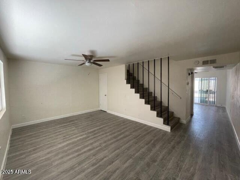 20210915040651860093000000-o