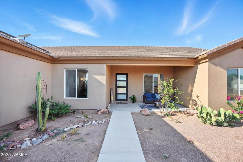 1-web-or-mls-ASC03553 Boogie ThePhotogra