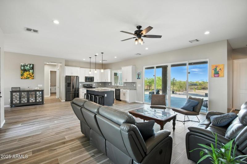 4-web-or-mls-BSC03478 Boogie ThePhotogra