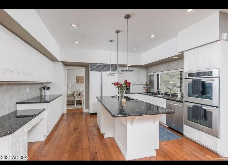 EA9E0E84-1E15-4F96-B8D3-9EAFAFB2CF9C