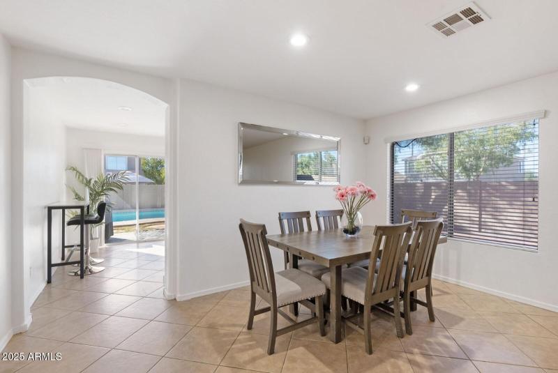 09b94489-a3a7-4386-80ee-9292cc4f54bf