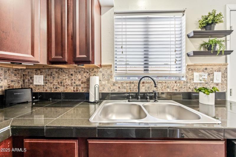 12-4630N68S242-ocupix