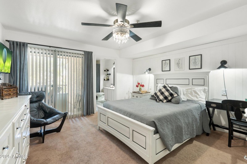 12-web-or-mls-QVB09201