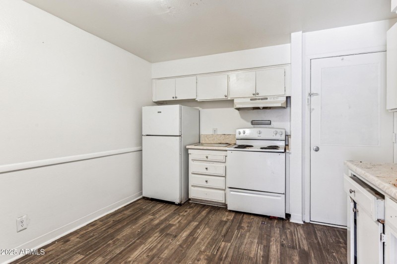 9-web-or-mls-1519-w-7th-pl-4