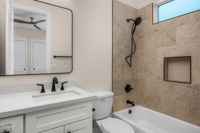 casita bathroom1
