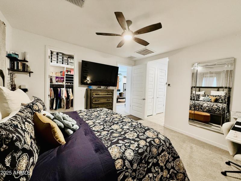 CB571B0C-6127-4D8A-9C9D-6AE7A0DDD507_1_2