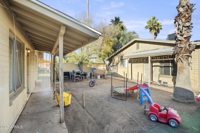 37044110_21-web-or-mls-1519-w-7th-pl-6
