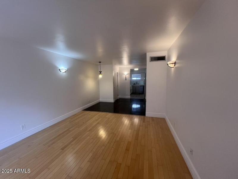 617B1189-32D8-4F32-AA70-D21220A0B8D9_1_1