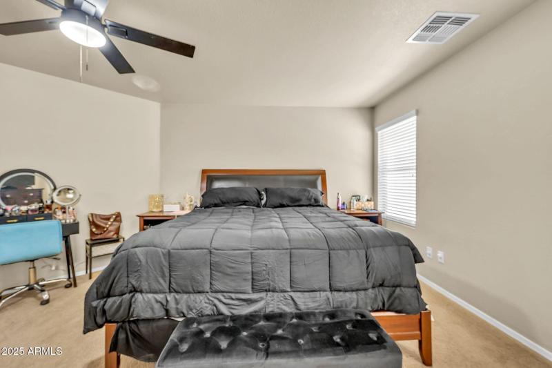 1147 E Harvest Rd-21